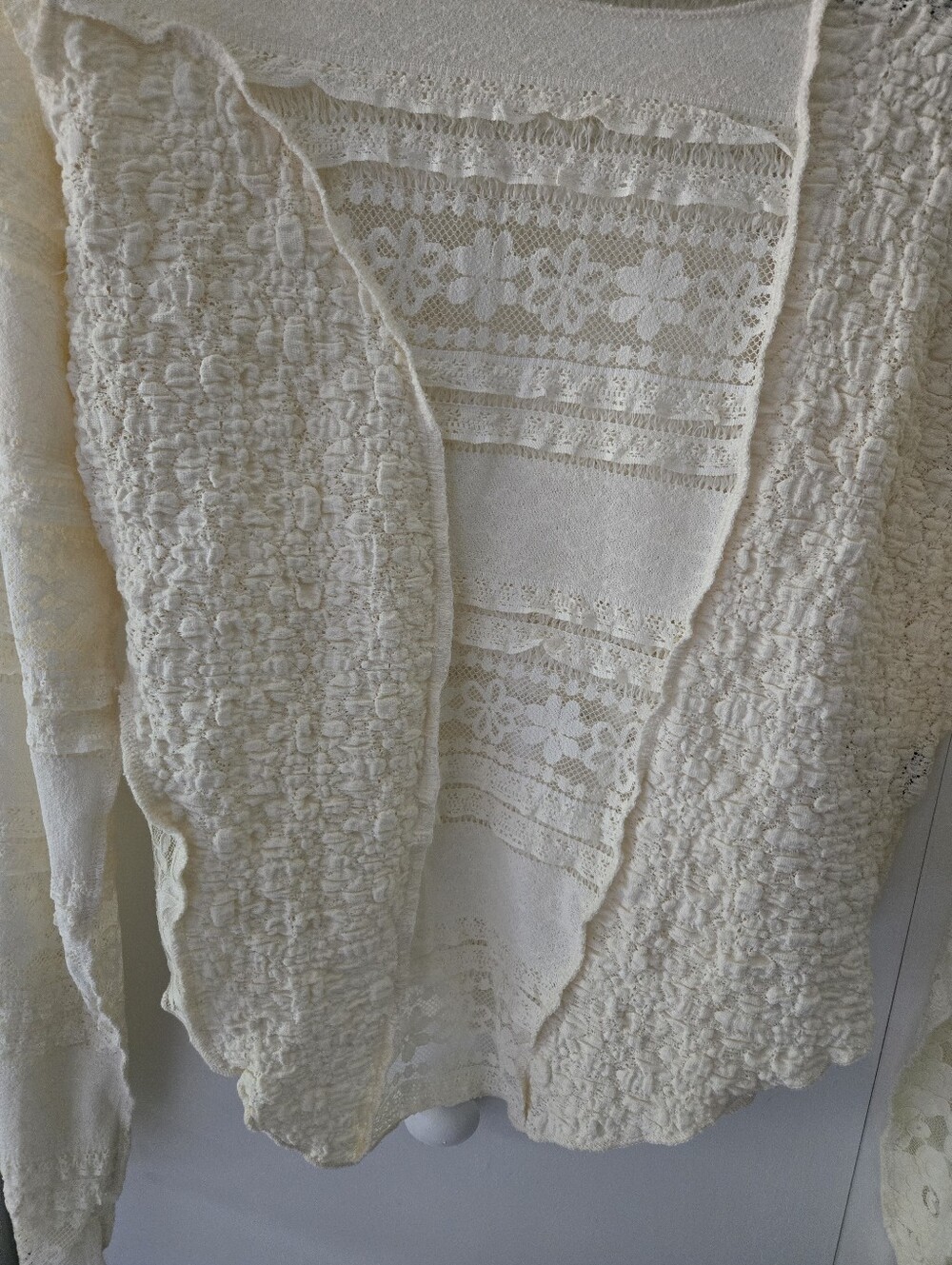 POL Cream Lace Patchwork Long-Sleeve Top - Picture 4 of 6